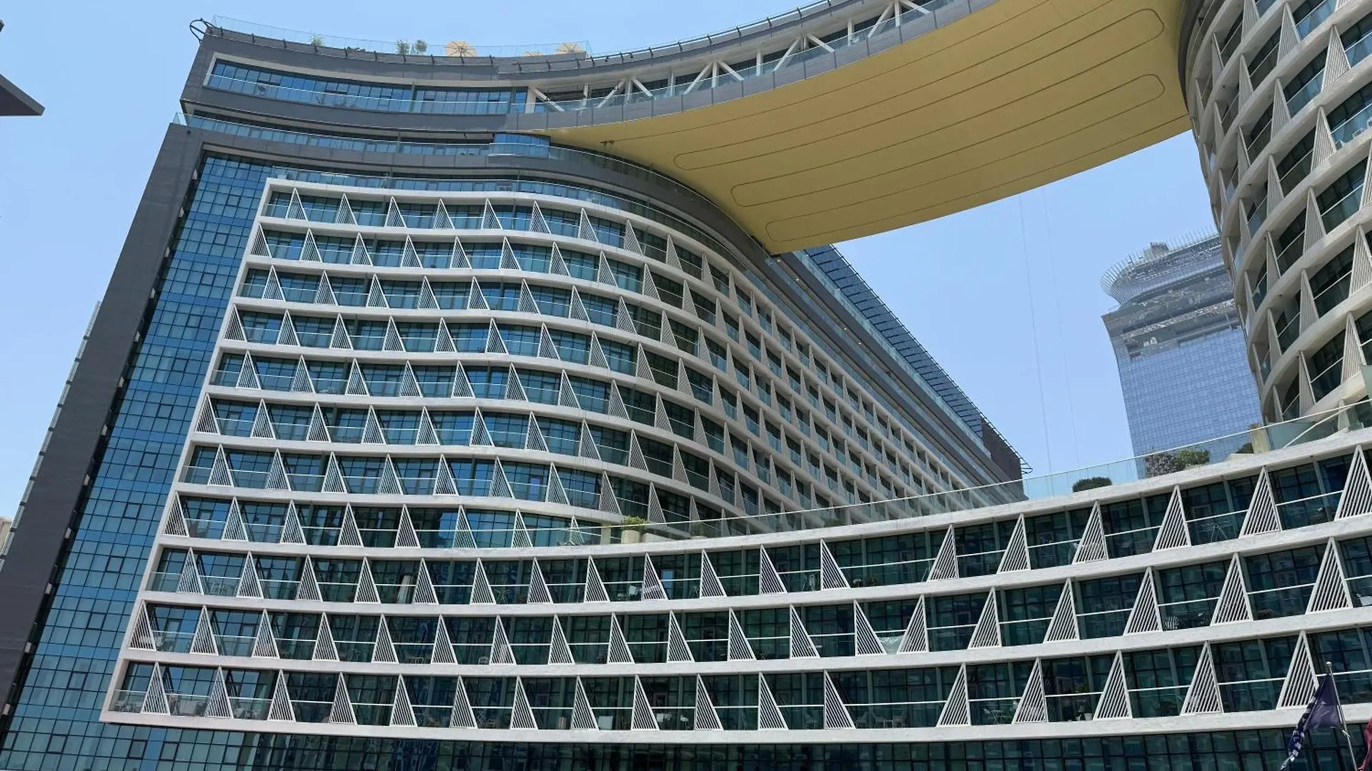 Modern Studio Apartment In Seven Palm, Prime Palm Location Dubai